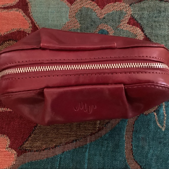 Monsac cosmetic pouch in scarlet red leather made in Italy NWOT - Picture 3 of 4
